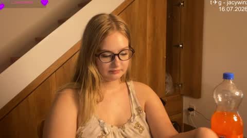 Snapshot of jacywinslat chatting on July 16, 11:11 pm jacywinslat online show from July 16, 11:11 pm