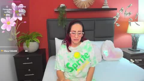 Snapshot of jadde13 chatting on December 7, 2:53 am Jadde online show from December 7, 2:53 am