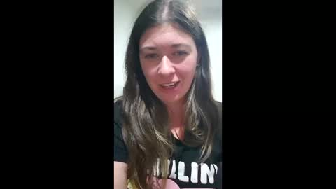 Snapshot of jade515524 chatting on March 21, 10:20 am jade515524 online show from March 21, 10:20 am