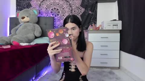   online show from February 8, 11:24 pm