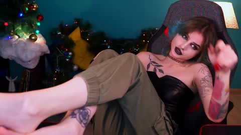 Snapshot of jade_castle chatting on January 15, 5:19 am jade_castle online show from January 15, 5:19 am