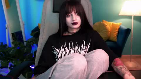 Snapshot of jade_castle chatting on March 1, 9:07 am jade_castle online show from March 1, 9:07 am