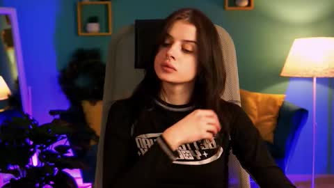 Snapshot of jade_castle chatting on February 3, 4:34 pm jade_castle online show from February 3, 4:34 pm