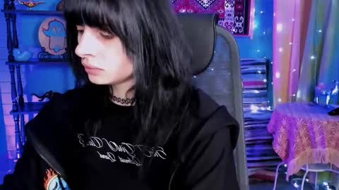 Snapshot of jade_castle chatting on March 1, 4:31 pm jade_castle online show from March 1, 4:31 pm