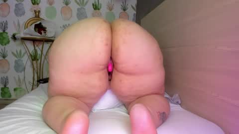 jade_cruz20 online show from January 17, 5:30 pm