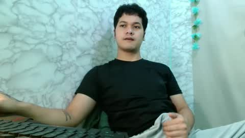 jade_halo online show from May 1, 12:26 am