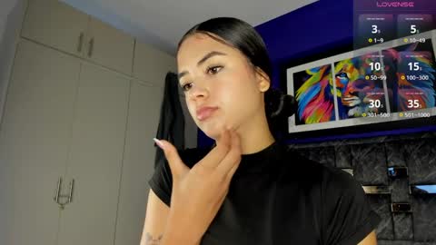Snapshot of jade_lovv chatting on June 9, 12:17 pm jade_lovv online show from June 9, 12:17 pm
