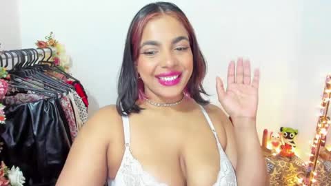Snapshot of jade_nair chatting on June 8, 11:27 pm Jade online show from June 8, 11:27 pm
