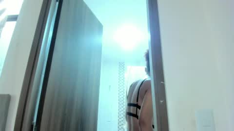 Snapshot of jade_obi chatting on May 11, 1:39 pm Jade smile online show from May 11, 1:39 pm