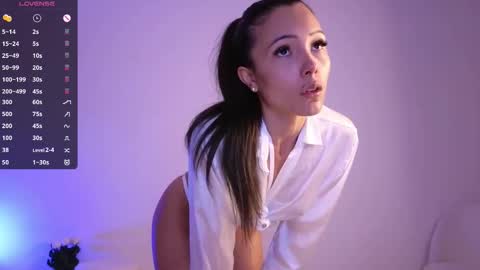 Jade Paris online show from October 3, 8:55 am