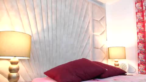 Jade  online show from November 18, 10:41 am