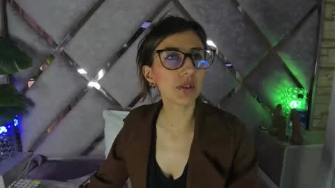 jade white  online show from January 16, 2:10 pm