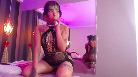 Jade online show from May 27, 7:55 pm