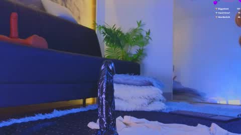 Snapshot of jadee__ chatting on February 20, 6:19 am jadee__ online show from February 20, 6:19 am