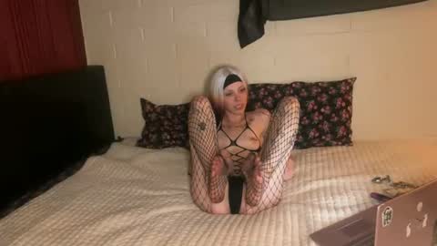 Jade online show from February 14, 6:32 am