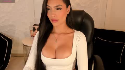 JADE EVANS online show from January 15, 5:49 pm