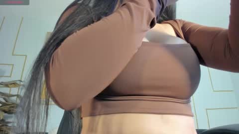 JADE EVANS online show from February 8, 1:03 pm