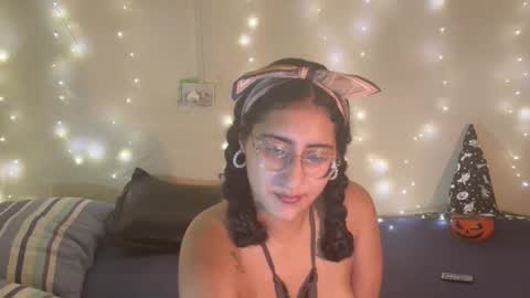 Snapshot of jadegreen3236779 chatting on October 28, 1:42 am Jade online show from October 28, 1:42 am