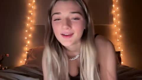 Jade james online show from December 17, 5:46 am