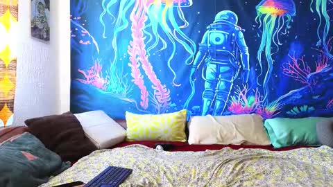 Jadelin Min online show from February 19, 10:34 am