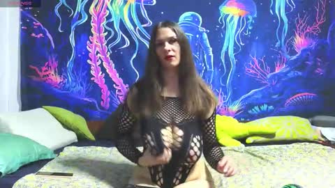 Jadelin Min online show from February 18, 10:28 pm