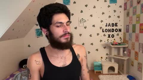 Jade online show from March 5, 9:15 pm