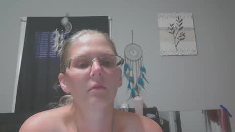 Snapshot of jadeluv chatting on June 11, 1:16 am JadeLuv online show from June 11, 1:16 am