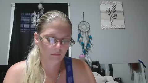 Snapshot of jadeluv chatting on July 1, 1:18 am JadeLuv online show from July 1, 1:18 am