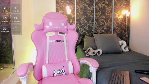 JADE online show from January 22, 4:55 pm