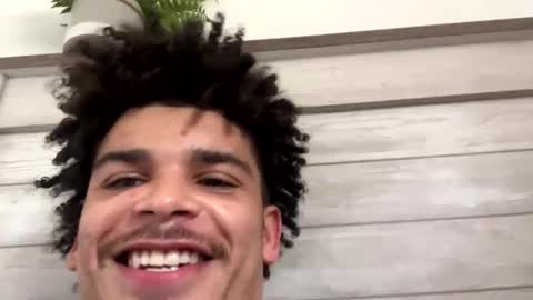 Snapshot of jadend23 chatting on October 7, 2:25 pm jadend23 online show from October 7, 2:25 pm