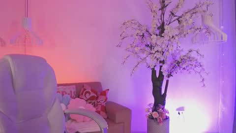 Jade Summer online show from February 18, 11:39 am