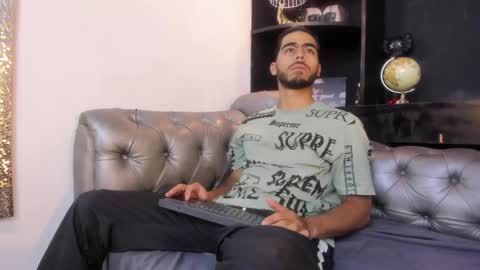 Jadiel online show from May 24, 2:44 pm
