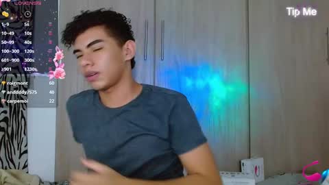 Snapshot of jaedasky_ chatting on December 11, 12:44 pm javi15 online show from December 11, 12:44 pm