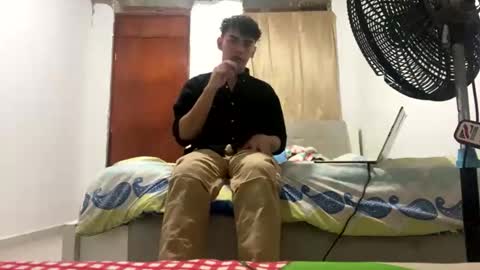 Snapshot of jaedasky_ chatting on January 1, 3:23 am javi15 online show from January 1, 3:23 am