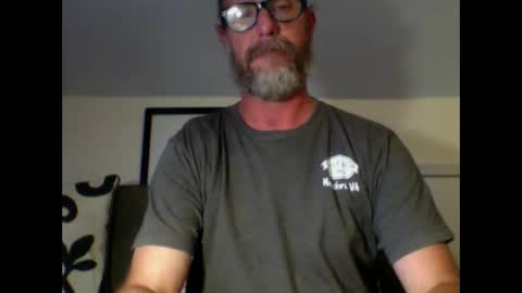 Snapshot of jahlove031869 chatting on November 10, 8:24 am Allen online show from November 10, 8:24 am