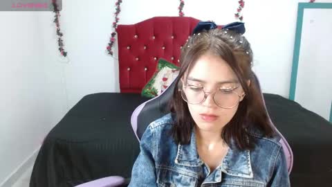 jaide387017 online show from May 22, 9:53 pm