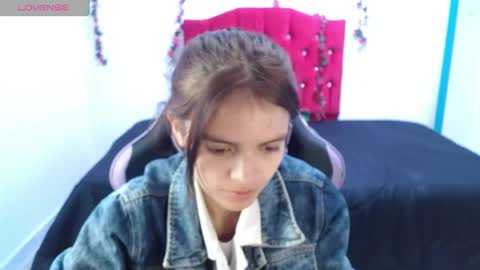 jaide412638 online show from June 1, 9:27 pm