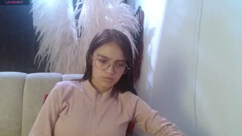 jaide412638 online show from June 9, 10:43 pm