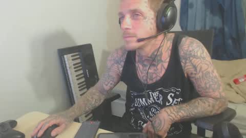 showingitoff online show from September 15, 5:29 am