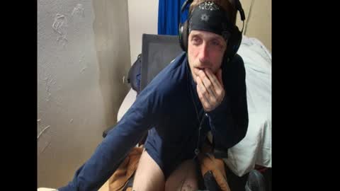 showingitoff online show from January 12, 6:51 am