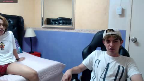 JAKE AND LOUIS online show from January 23, 8:02 pm