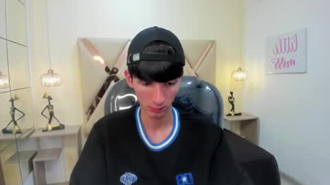 Snapshot of jake_evanss_ chatting on October 12, 8:46 am JAKE online show from October 12, 8:46 am