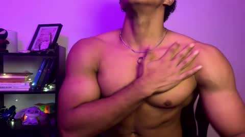 jake_hill1 online show from December 17, 4:29 am