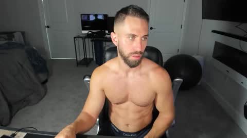 Snapshot of jakeorion chatting on May 27, 3:53 pm Jake Orion online show from May 27, 3:53 pm