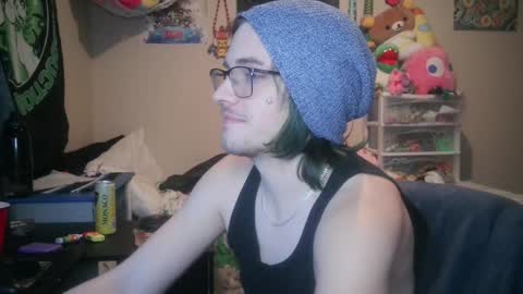 Snapshot of jakieepoo212 chatting on December 27, 5:42 am Jakieepoo212 online show from December 27, 5:42 am