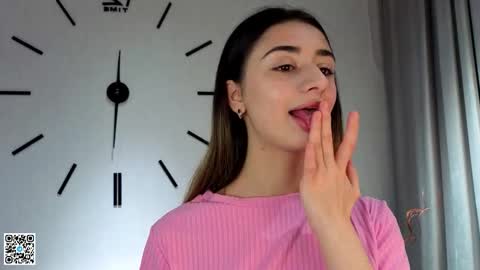 Snapshot of jaleesasahler chatting on November 25, 4:12 am Iris online show from November 25, 4:12 am