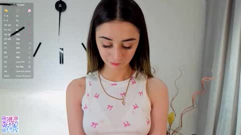 Snapshot of jaleesasahler chatting on December 2, 4:07 am Iris online show from December 2, 4:07 am