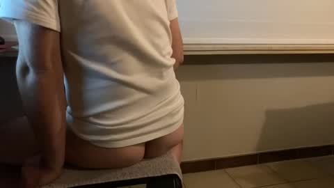 Snapshot of jam_344 chatting on December 7, 5:20 pm jam_344 online show from December 7, 5:20 pm