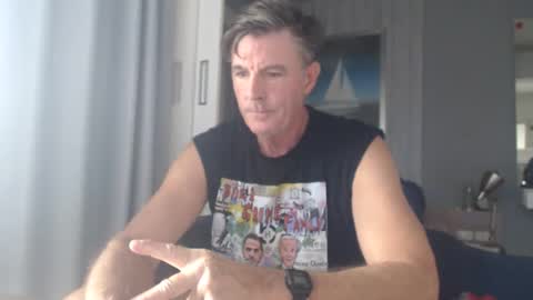 Snapshot of jam_on_it chatting on February 25, 2:47 am JAM online show from February 25, 2:47 am