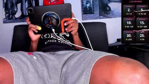 Snapshot of jamal_boseman chatting on November 29, 10:57 pm Jamal online show from November 29, 10:57 pm